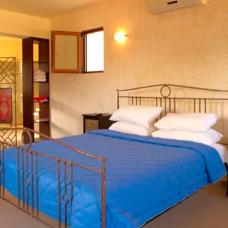 Kokkini Paparouna Hotel Lindos (Rhodes)